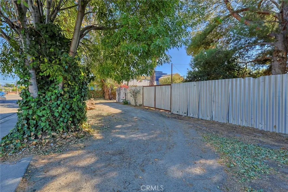 16326 Nordhoff Street North Hills, CA 91343