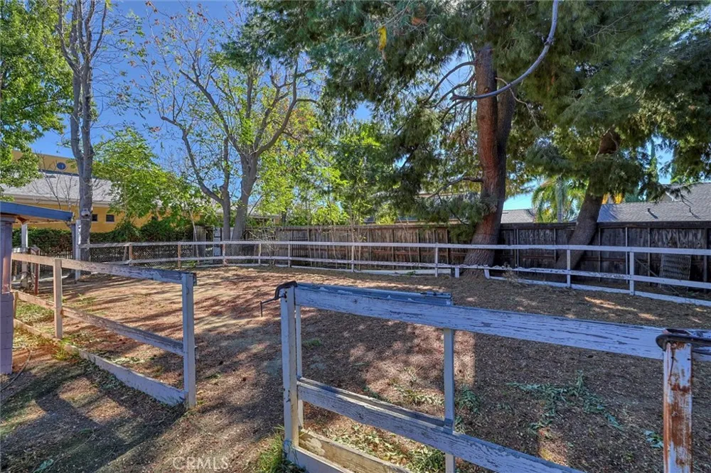 16326 Nordhoff Street North Hills, CA 91343