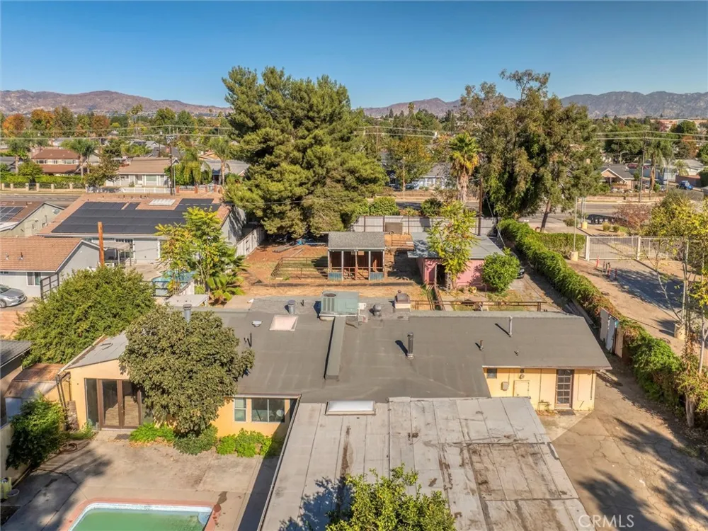 16326 Nordhoff Street North Hills, CA 91343