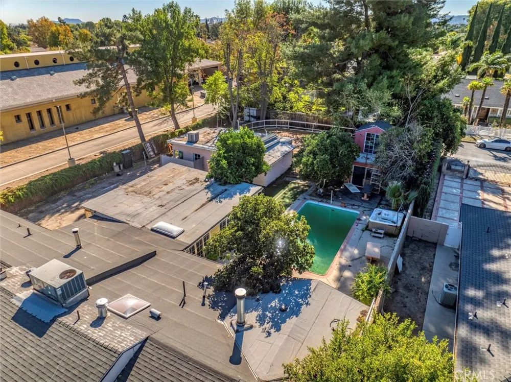 16326 Nordhoff Street North Hills, CA 91343