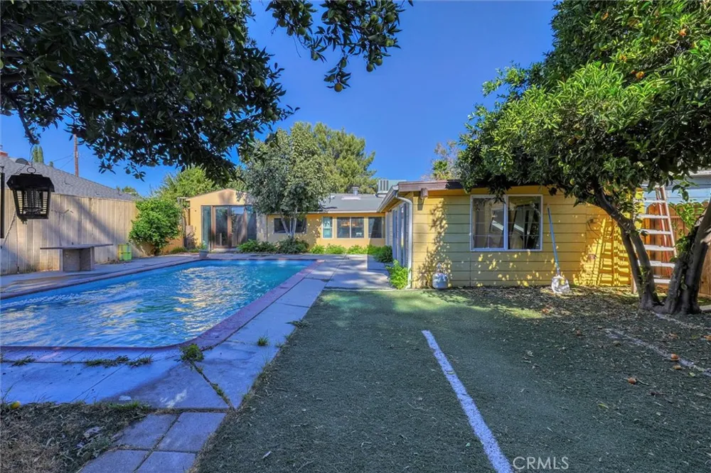 16326 Nordhoff Street North Hills, CA 91343
