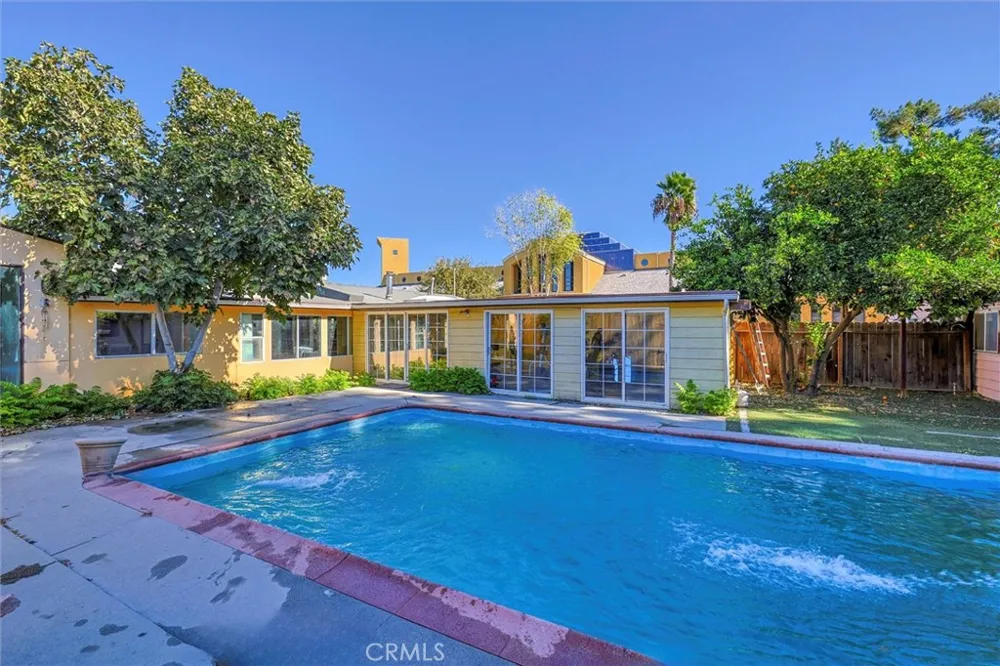 16326 Nordhoff Street North Hills, CA 91343