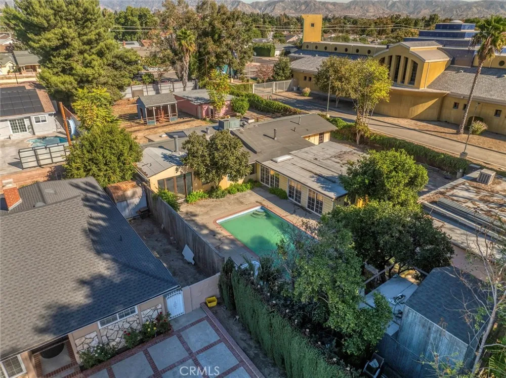 16326 Nordhoff Street North Hills, CA 91343