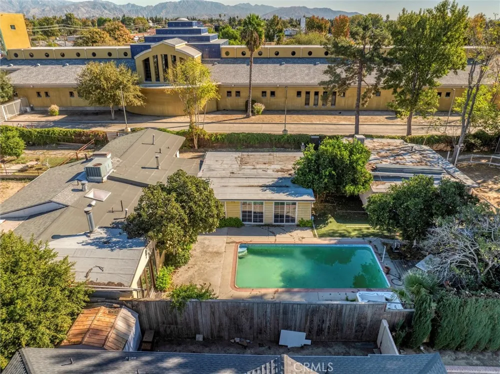 16326 Nordhoff Street North Hills, CA 91343