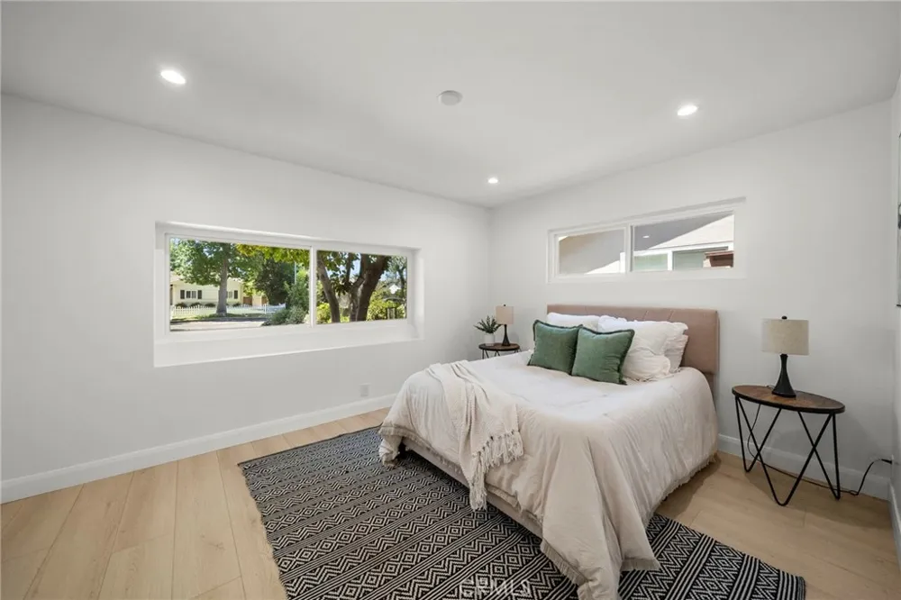 16507 Calahan North Hills, CA 91343