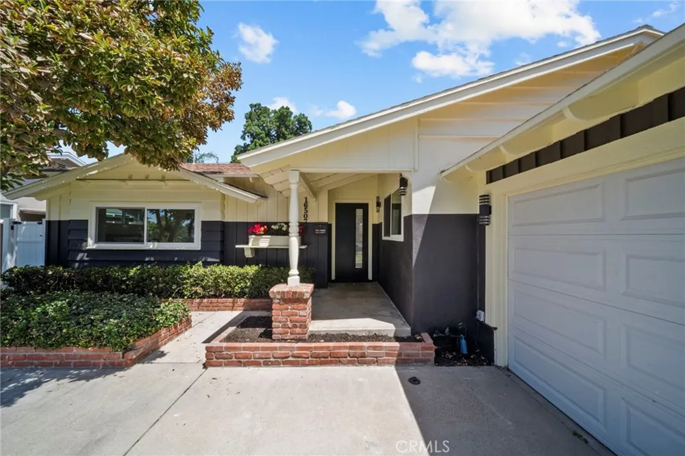16507 Calahan North Hills, CA 91343