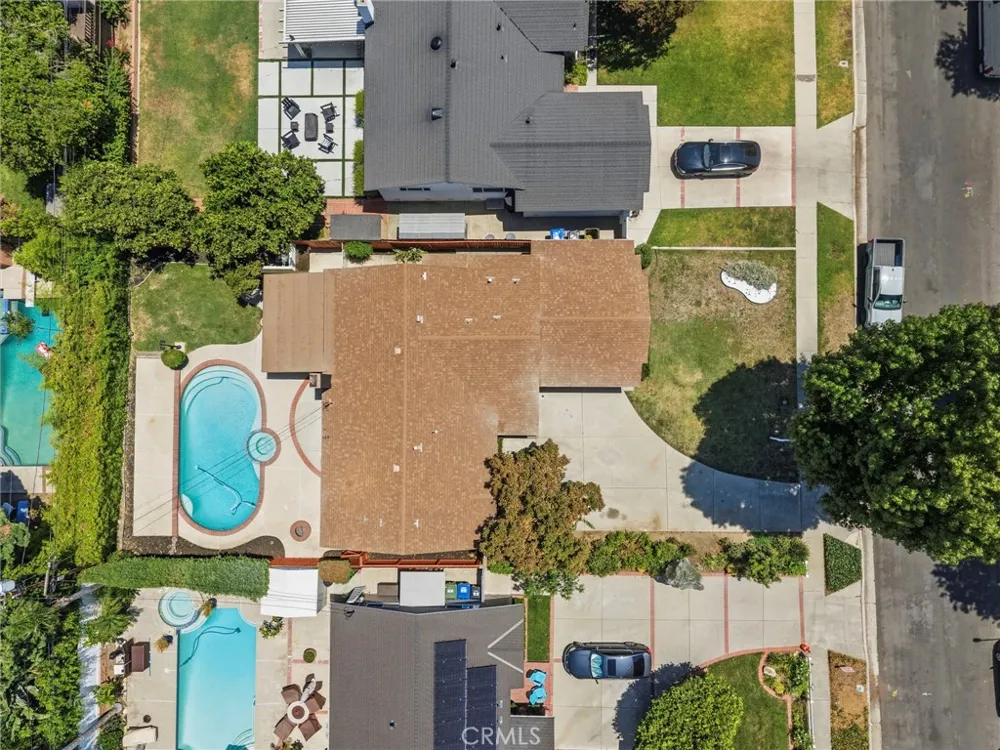 16507 Calahan North Hills, CA 91343