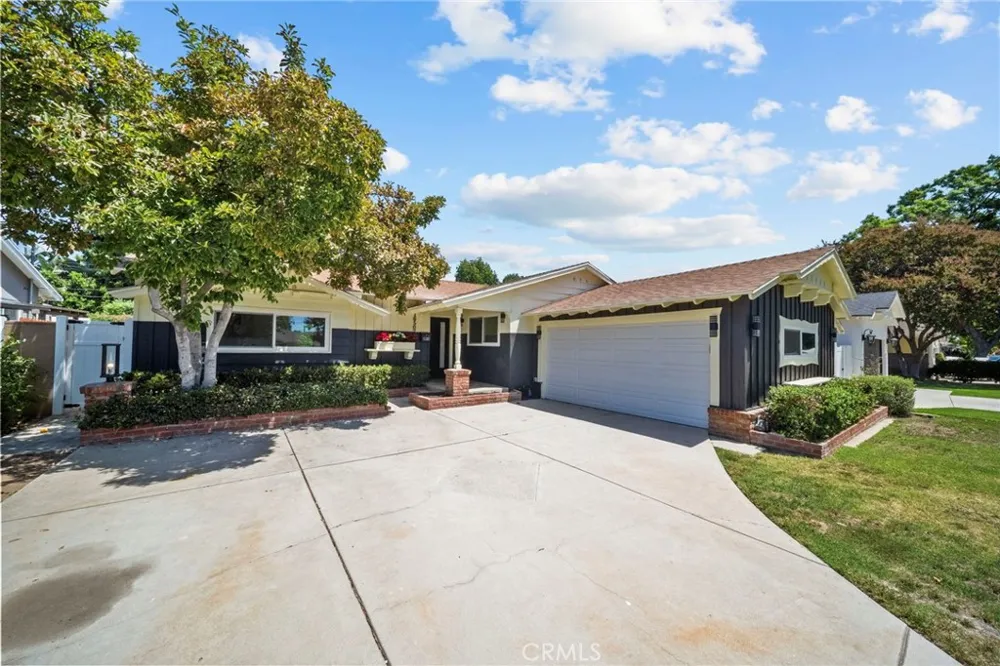 16507 Calahan North Hills, CA 91343