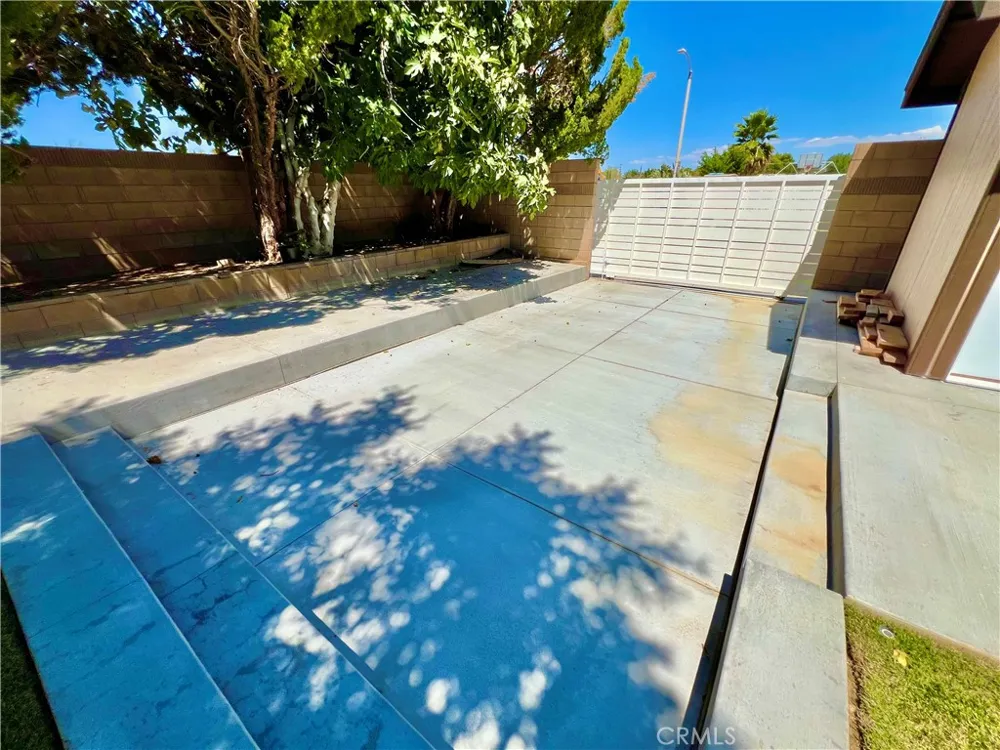 759 E Avenue J6 Lancaster, CA 93535