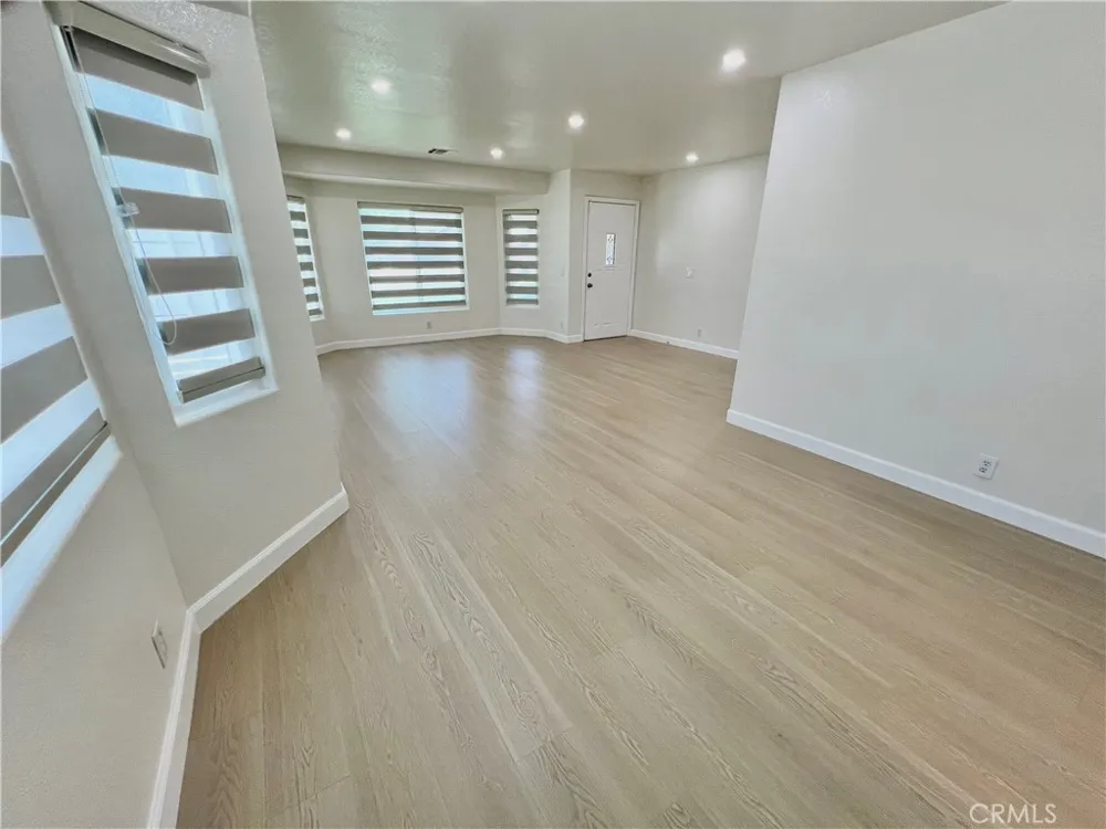 759 E Avenue J6 Lancaster, CA 93535