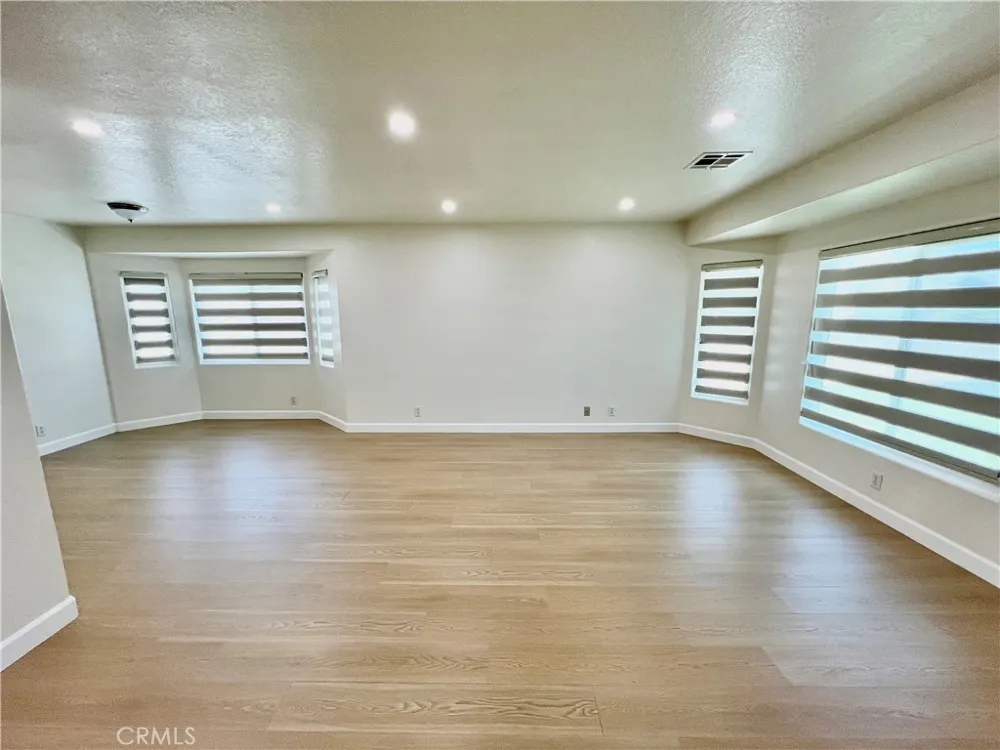 759 E Avenue J6 Lancaster, CA 93535