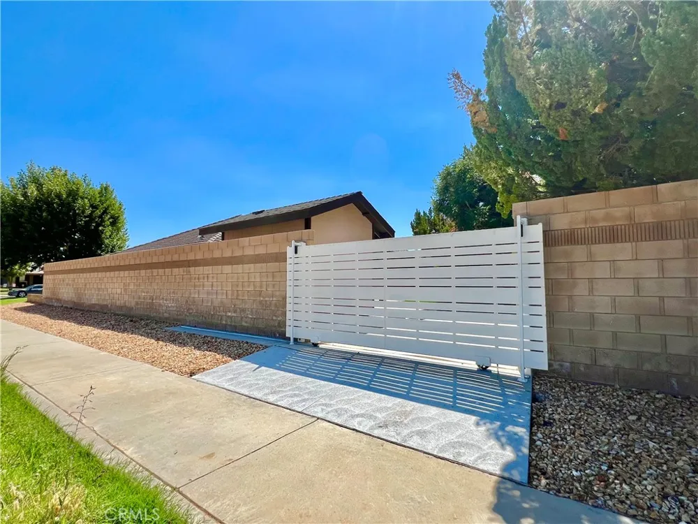759 E Avenue J6 Lancaster, CA 93535