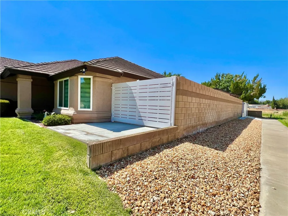 759 E Avenue J6 Lancaster, CA 93535