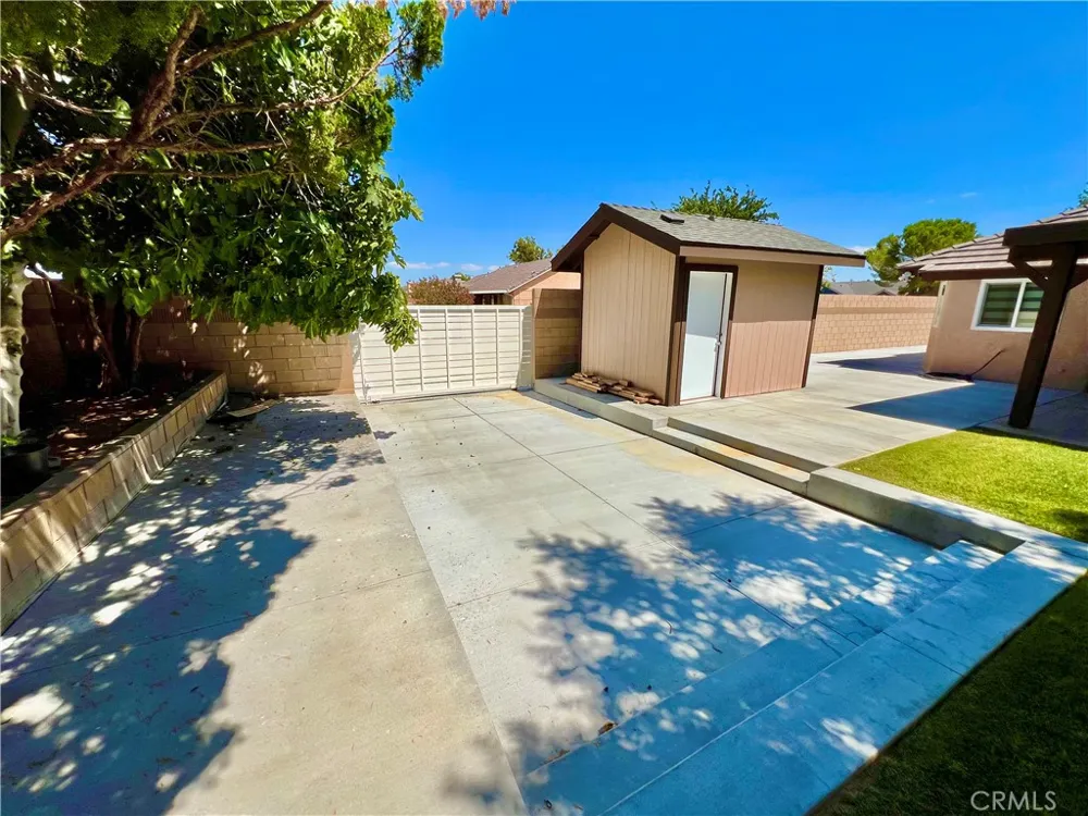 759 E Avenue J6 Lancaster, CA 93535