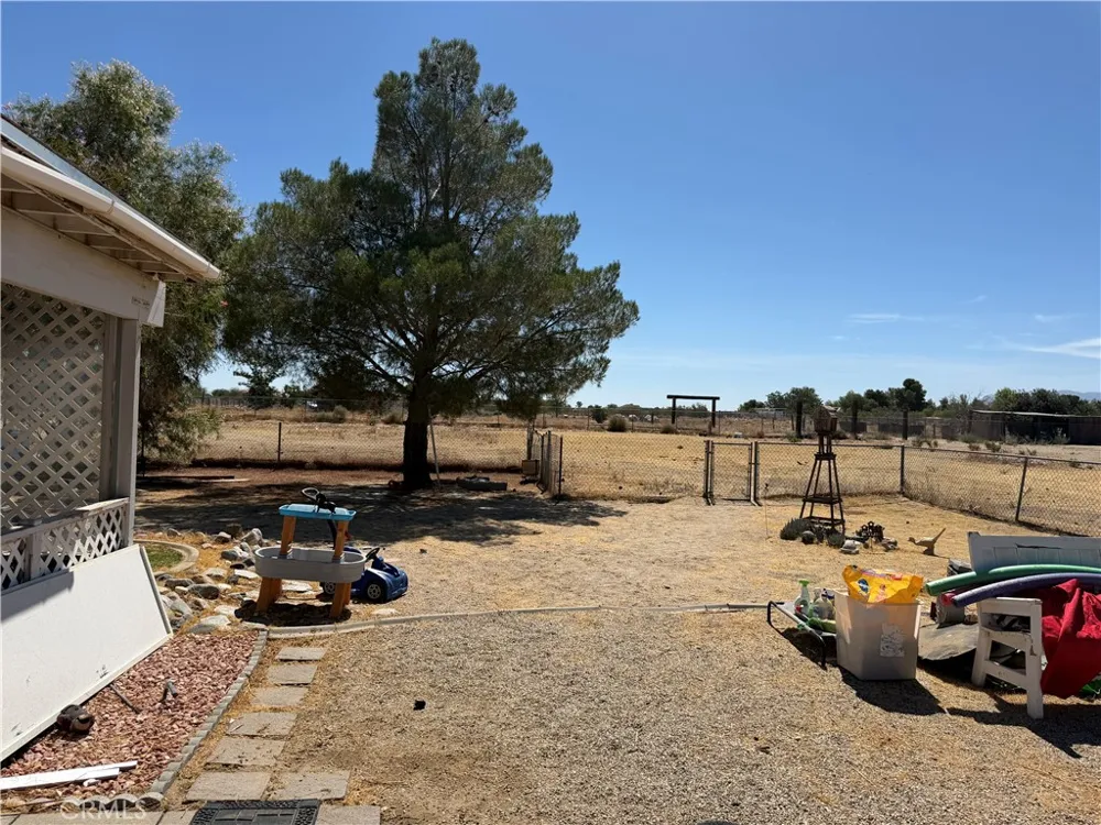 11540 E Avenue R2 Littlerock, CA 93543