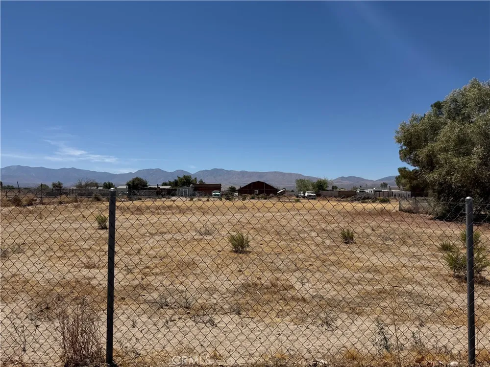 11540 E Avenue R2 Littlerock, CA 93543