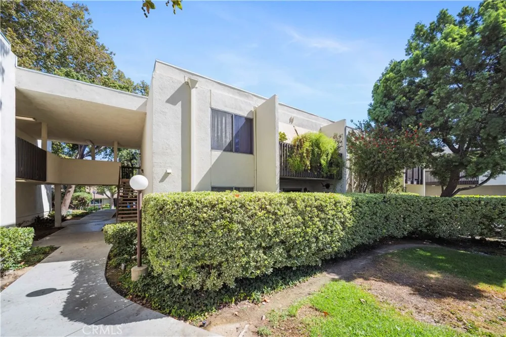 23515 Lyons #261 Valencia, CA 91355