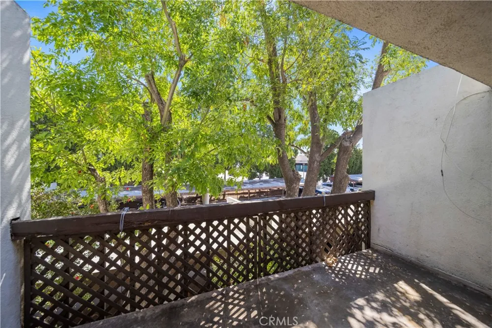 23515 Lyons #261 Valencia, CA 91355