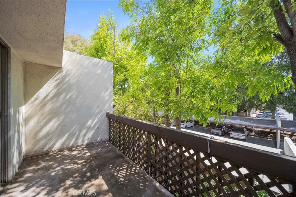 23515 Lyons #261 Valencia, CA 91355