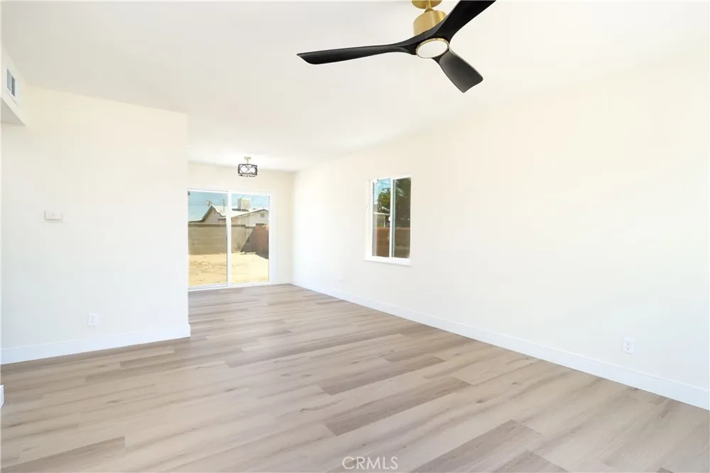 339 E Kildare Street Lancaster, CA 93535