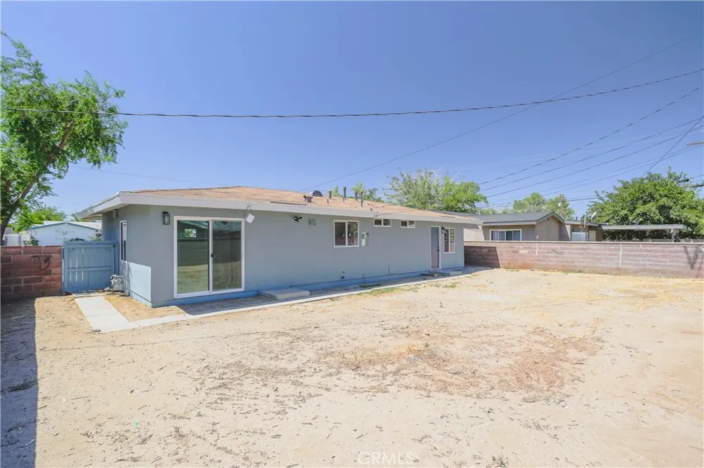 339 E Kildare Street Lancaster, CA 93535