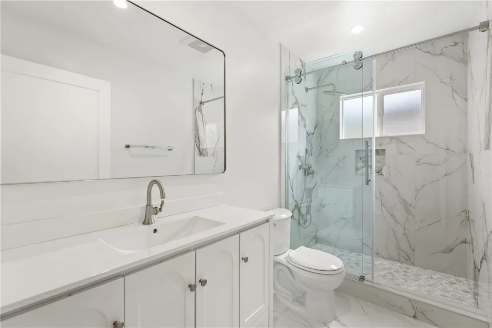 14926 Kittridge Street Van Nuys, CA 91405