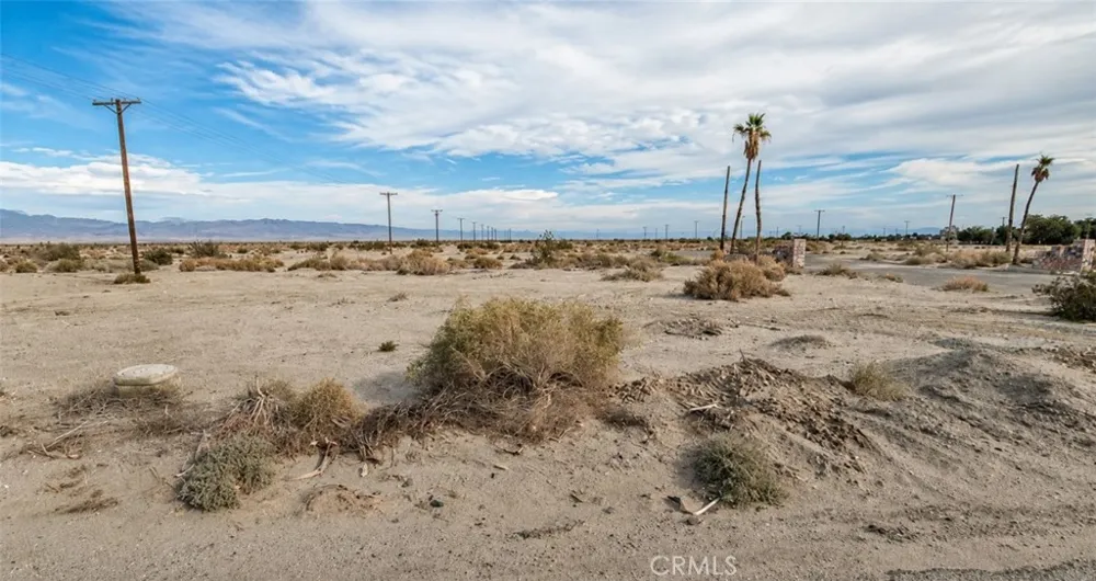 2902 Leto Thermal, CA 92274