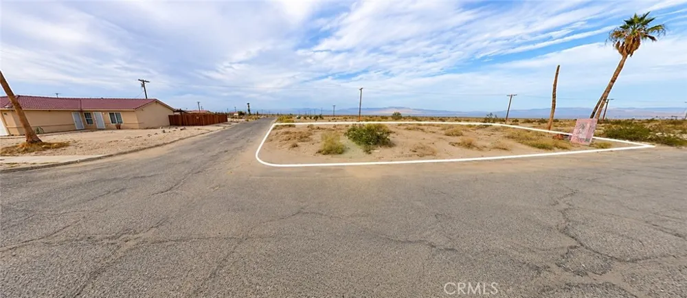 2902 Leto Thermal, CA 92274