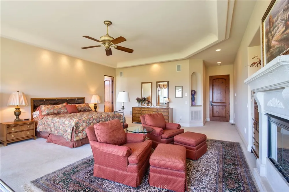 38385 Rock Creek Temecula, CA 92592