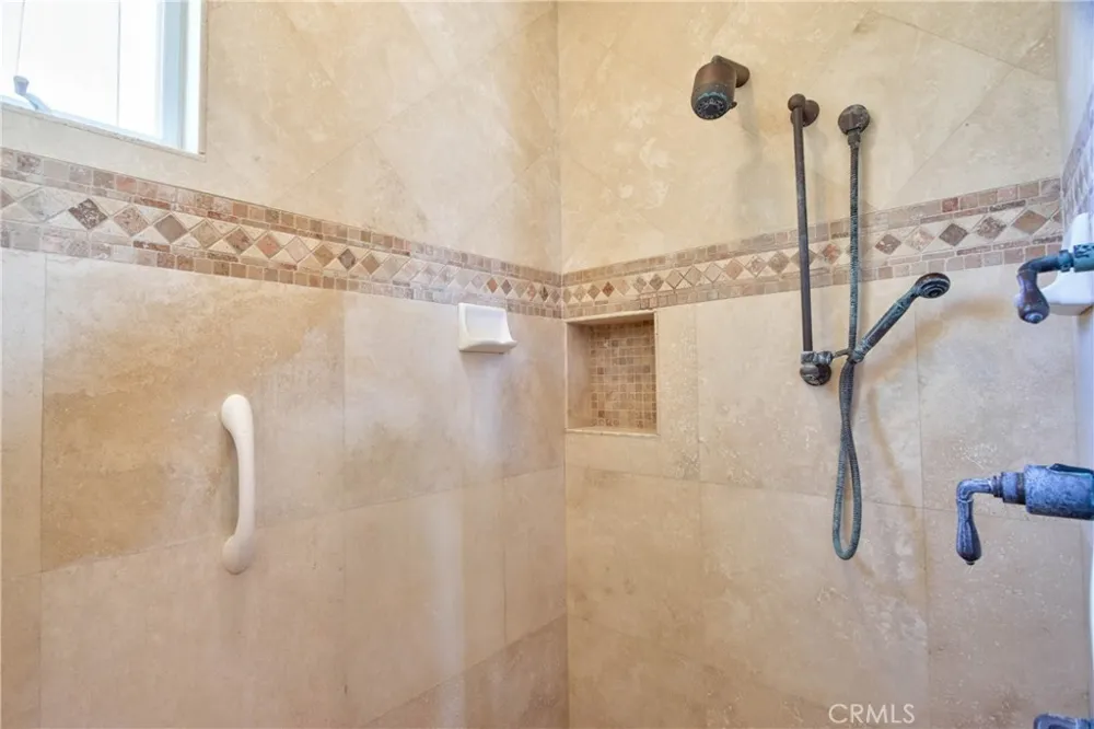 38385 Rock Creek Temecula, CA 92592