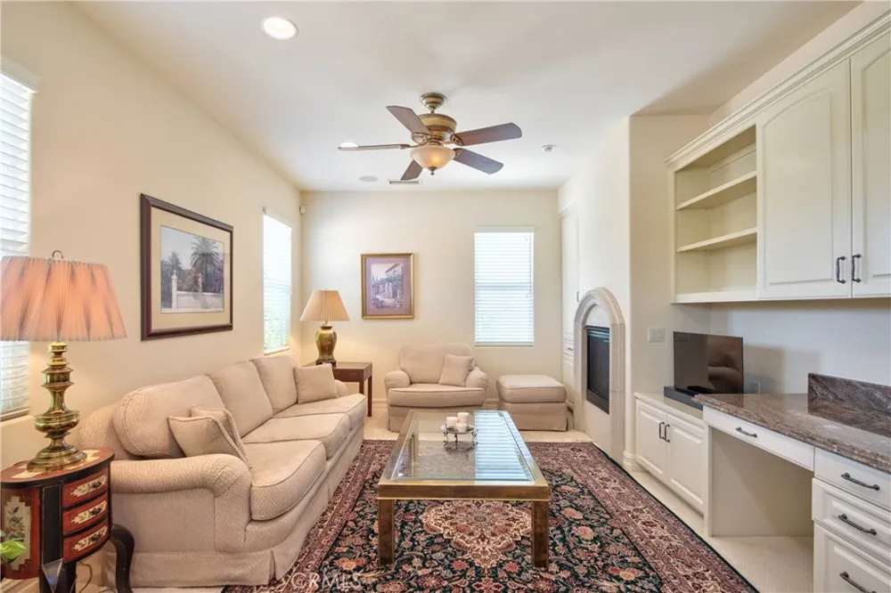 38385 Rock Creek Temecula, CA 92592