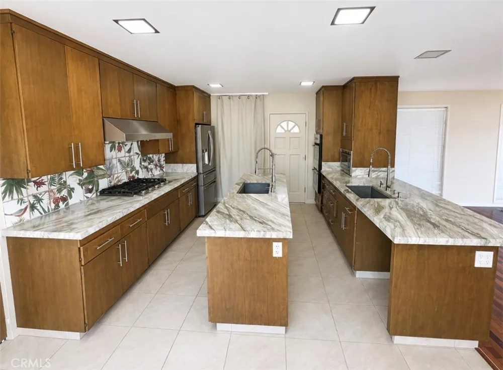 15198 Darnell Lake Elsinore, CA 92530