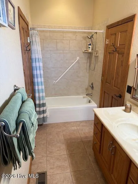 39 Cheoah Trail Lake Santeetlah, NC 28771
