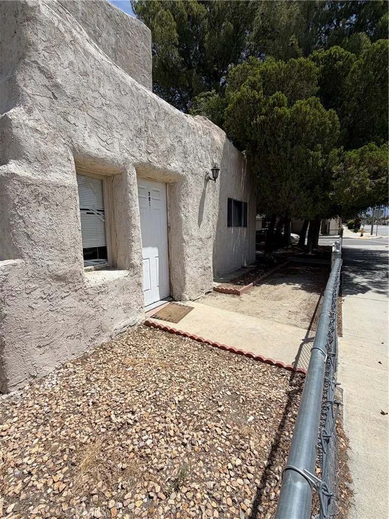 281 E Main San Jacinto, CA 92583