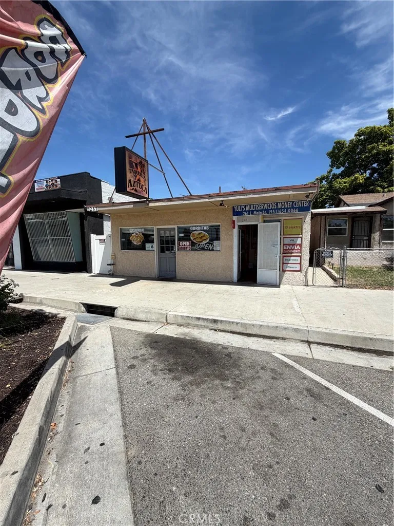 281 E Main San Jacinto, CA 92583