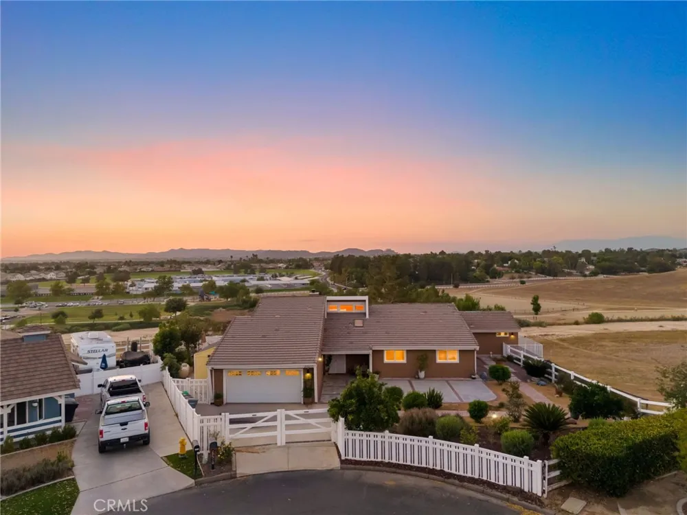 29510 Avenida Del Sol Temecula, CA 92591