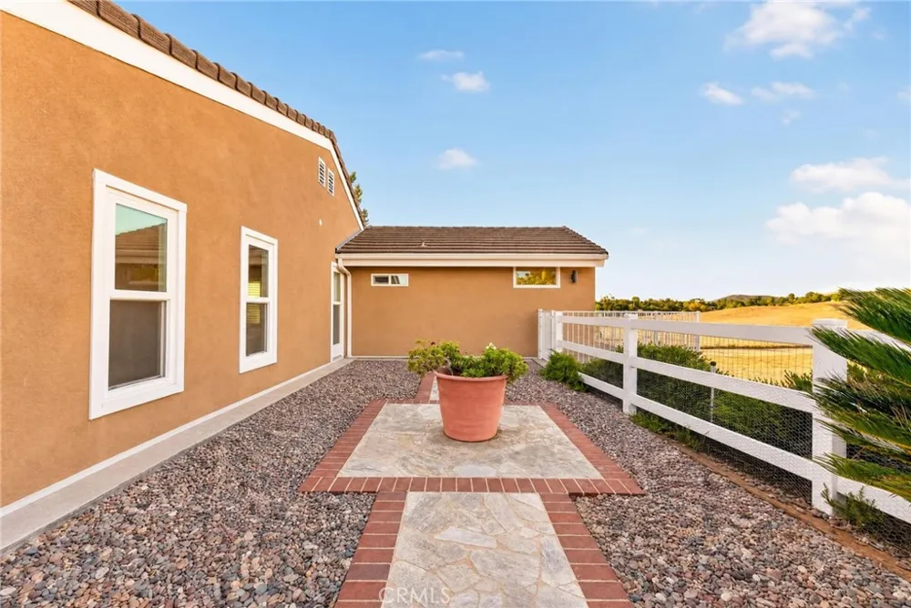 29510 Avenida Del Sol Temecula, CA 92591