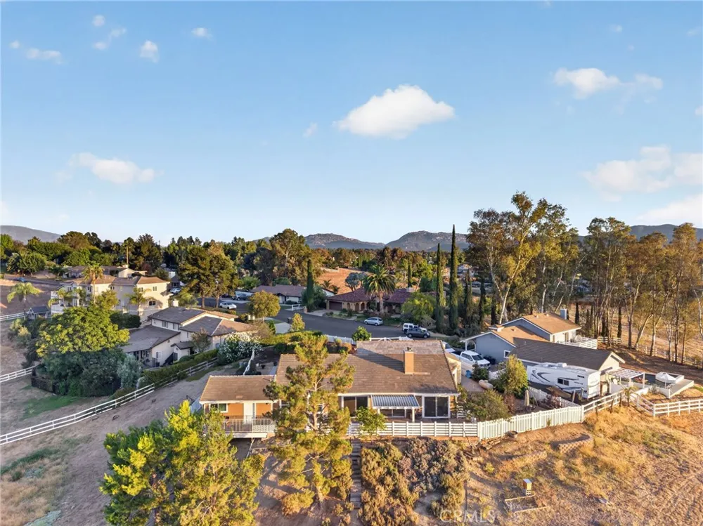 29510 Avenida Del Sol Temecula, CA 92591