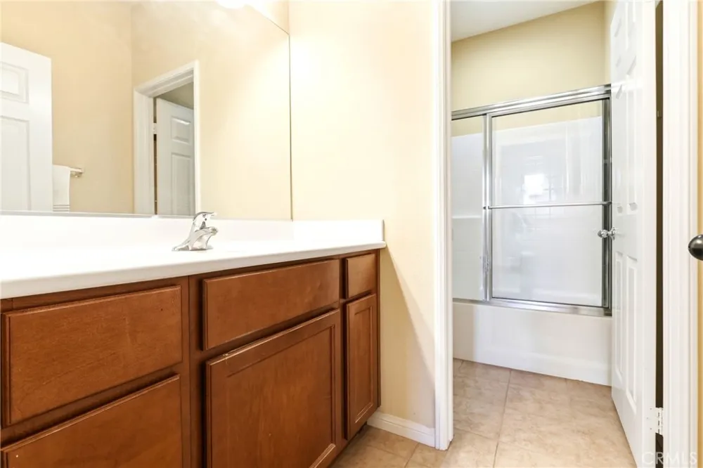 4317 Junction #103 Corona, CA 92883