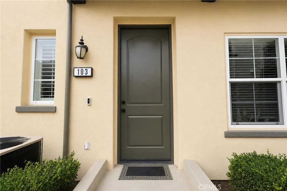 4317 Junction #103 Corona, CA 92883