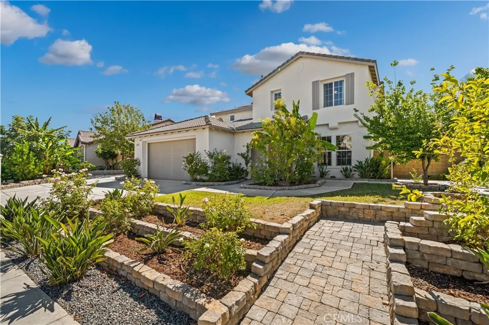 34782 Grotto Hills Drive Winchester, CA 92596