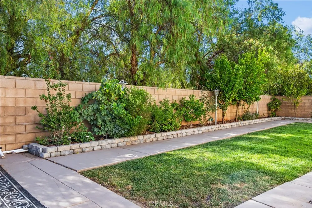 34782 Grotto Hills Drive Winchester, CA 92596