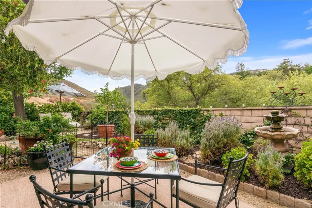 37849 Bear View Circle Murrieta, CA 92562