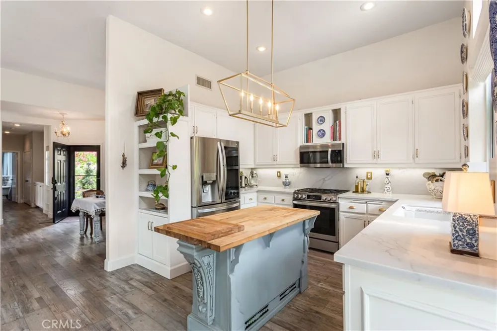37849 Bear View Circle Murrieta, CA 92562