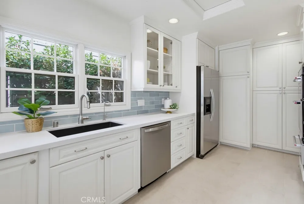 234 H Coronado, CA 92118