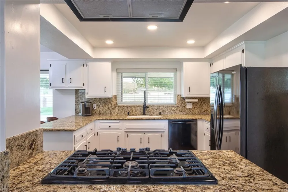 6905 W Devonshire Hemet, CA 92545