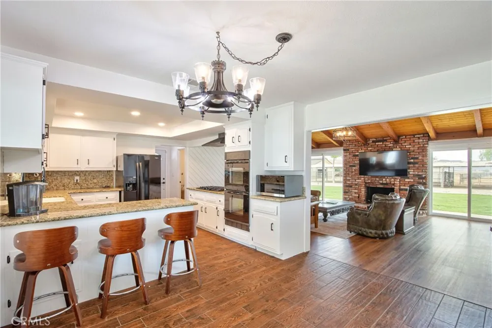 6905 W Devonshire Hemet, CA 92545