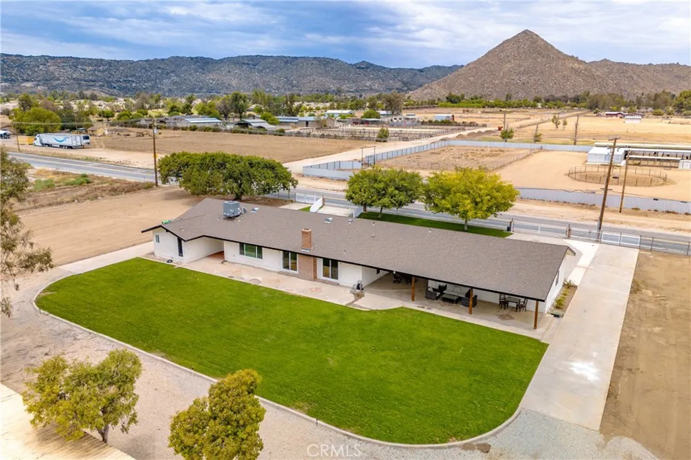 6905 W Devonshire Hemet, CA 92545