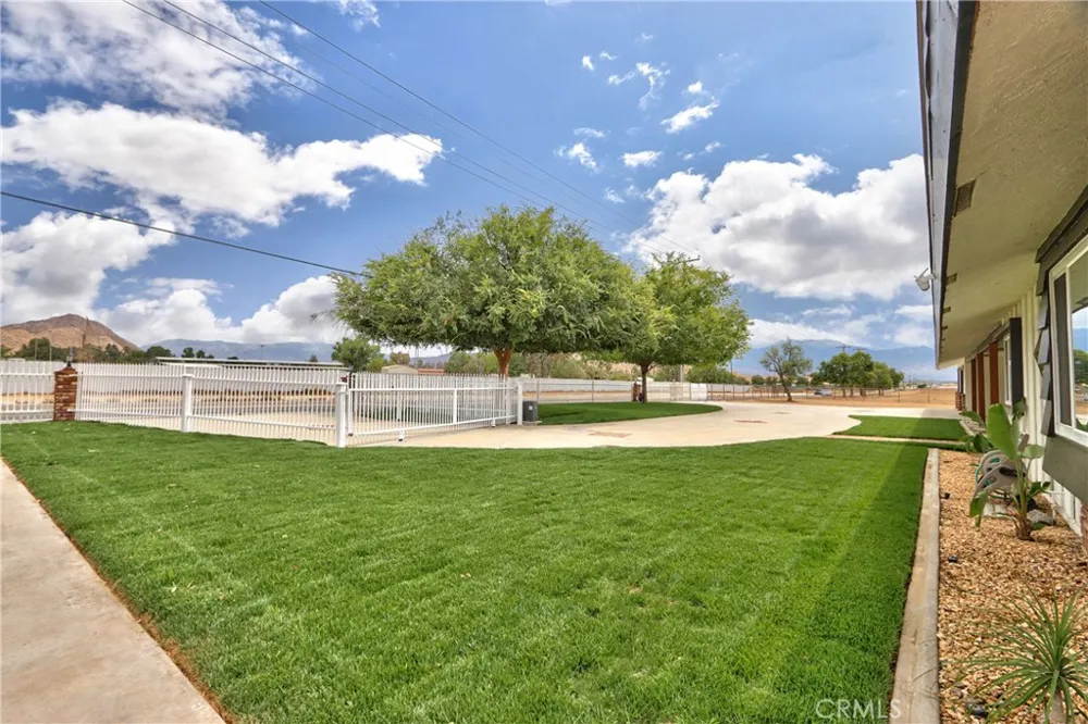 6905 W Devonshire Hemet, CA 92545