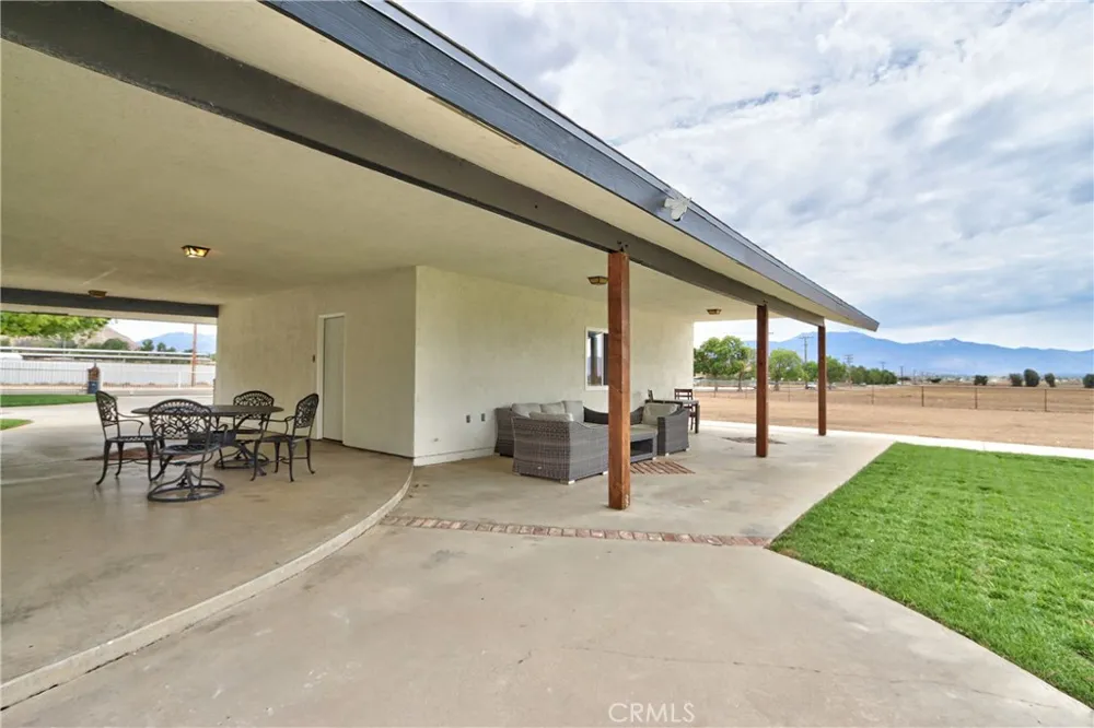 6905 W Devonshire Hemet, CA 92545